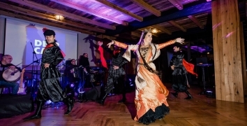 Выездная сессия и новогодний корпоратив для IT-компании | Event Studio BON
